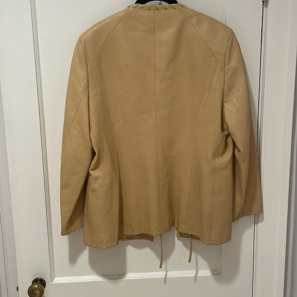 Camel tan soft like butter stich whipped leather lamb by Escada size 44 cowboy - Picture 7 of 7